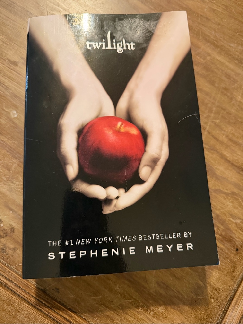 Twilight by - Black Cover with Red Apple